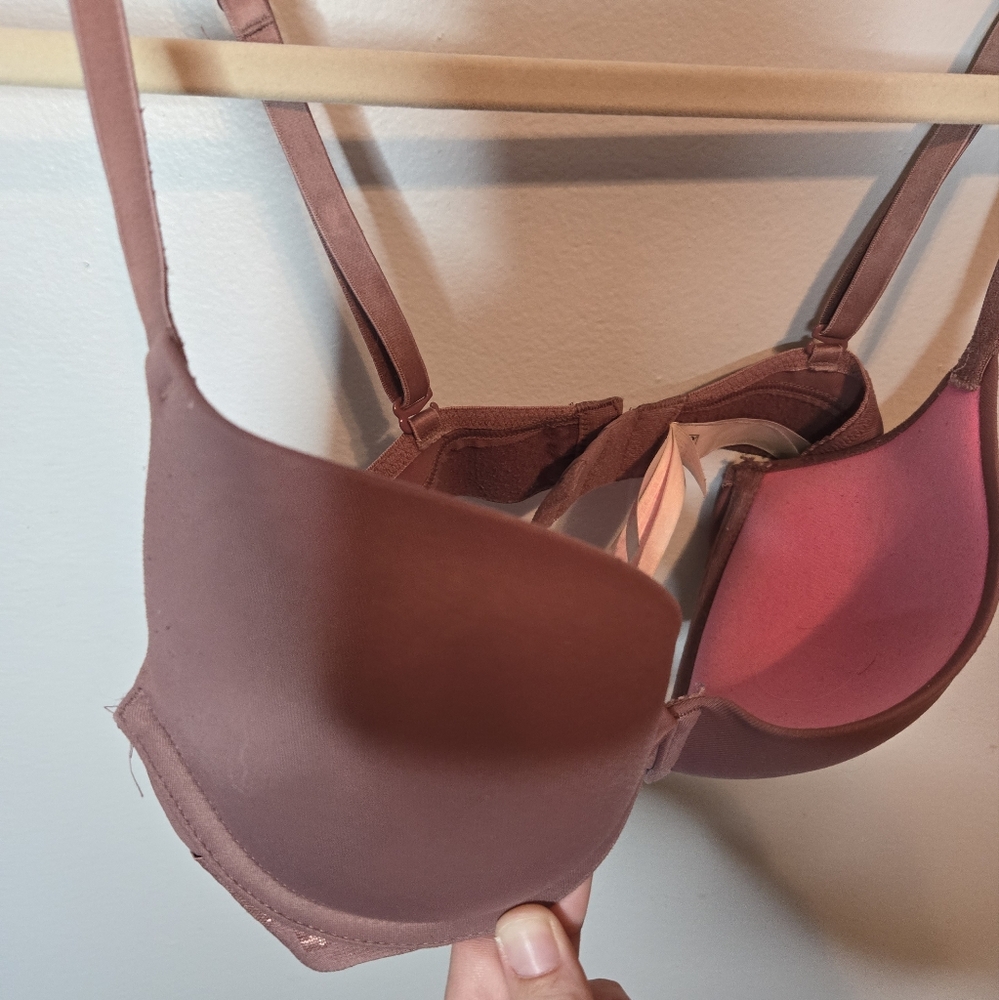 Pink Bra - Picture 2 of 3
